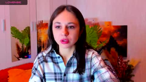 Snapshot of mary_marlow chatting on October 31, 10:21 pm Mary online show from October 31, 10:21 pm