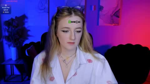 mary_moon__ online show from April 8, 8:34 pm