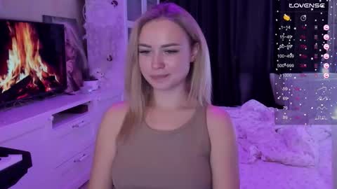 Mary online show from October 1, 9:02 pm