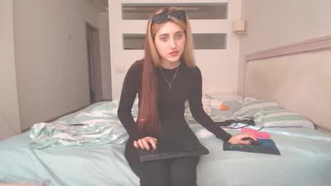 marya442004 online show from October 29, 11:45 am