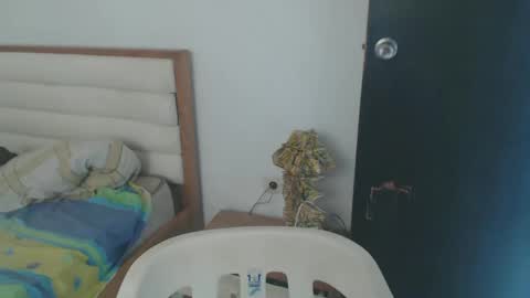 maryam_arabicmilk online show from February 21, 8:27 pm