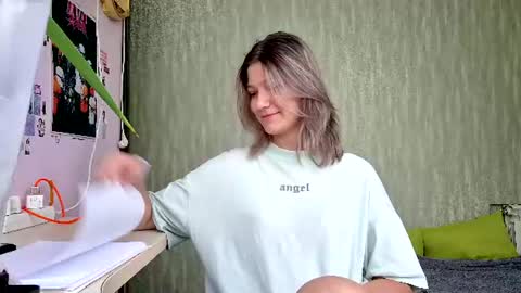 hunny online show from August 10, 7:13 am