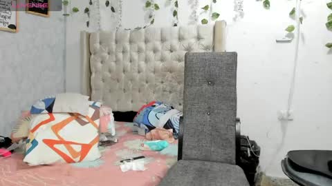 Marycurvy online show from May 5, 11:32 pm