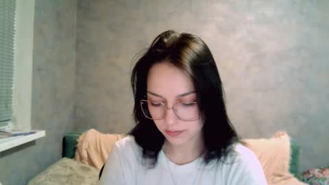 Stephie online show from December 4, 8:19 pm