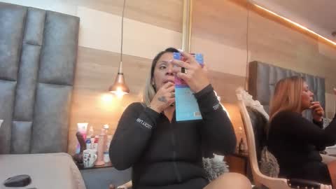 maryhawkey online show from February 25, 11:47 am