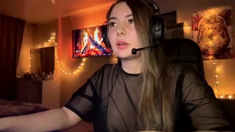 Annie online show from April 24, 3:36 pm