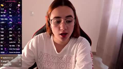Snapshot of maryluna95 chatting on October 22, 8:32 pm Dulce Maria online show from October 22, 8:32 pm
