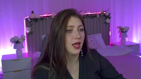 Mary Miller online show from December 22, 6:42 am