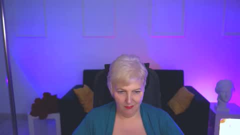 marymogan online show from September 12, 9:11 am