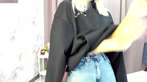 Luucy UTC1 Mon Tue Wed Thu Fri 0500-1130 online show from October 27, 2:44 am