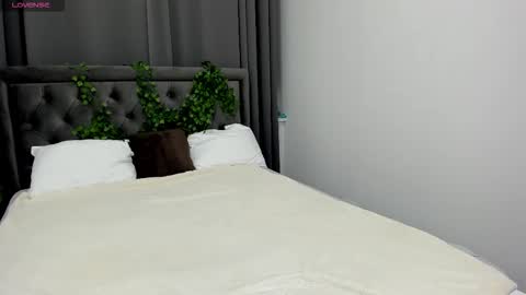 Luucy UTC1 Mon Tue Wed Thu Fri 0500-1130 online show from November 24, 1:37 am