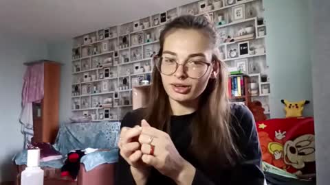 Kelly online show from April 10, 7:24 am