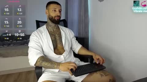 masculineguy69 online show from October 16, 7:41 am