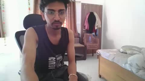 maskboyz2003 online show from February 13, 4:22 am