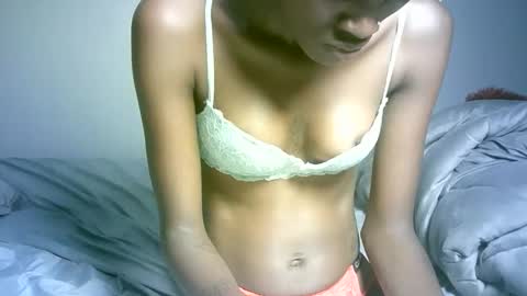 maskgang001 online show from March 25, 5:14 am