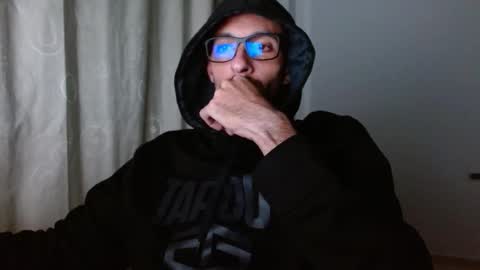 Snapshot of maskguy23 chatting on September 26, 3:03 am maskguy23 online show from September 26, 3:03 am