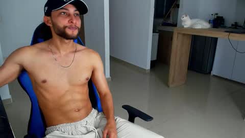 Snapshot of massatgeserotics chatting on October 26, 2:12 am I Am Odin  online show from October 26, 2:12 am