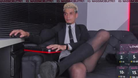 I am Massimo online show from January 7, 12:15 am