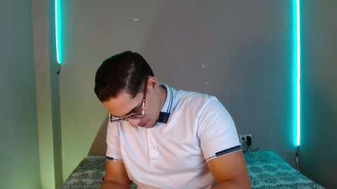 massimo_vidal online show from November 1, 3:07 am