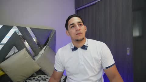 Snapshot of massimo_vidal chatting on September 27, 3:15 am massimo_vidal online show from September 27, 3:15 am