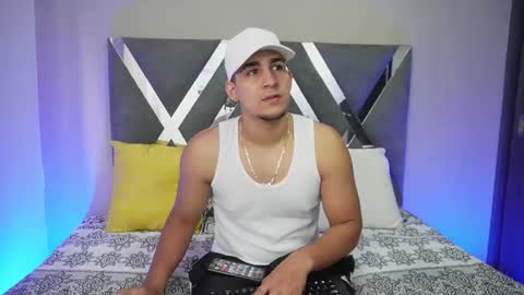 Snapshot of massimo_vidal chatting on October 7, 1:07 pm massimo_vidal online show from October 7, 1:07 pm
