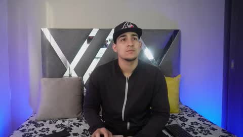 Snapshot of massimo_vidal chatting on September 29, 12:15 pm massimo_vidal online show from September 29, 12:15 pm