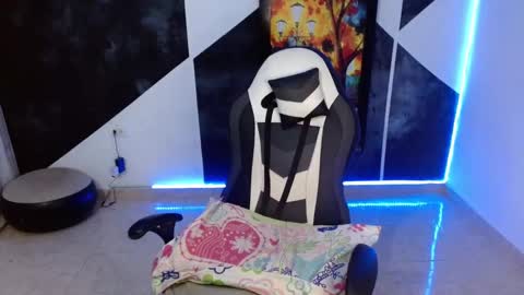 master_black777 online show from March 2, 11:00 pm