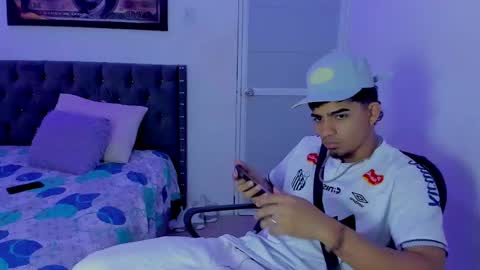 master_boy28 online show from March 10, 12:39 am