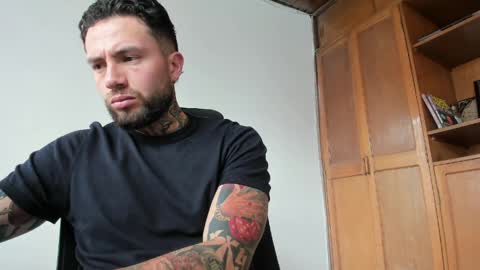 steven  online show from April 30, 4:23 pm