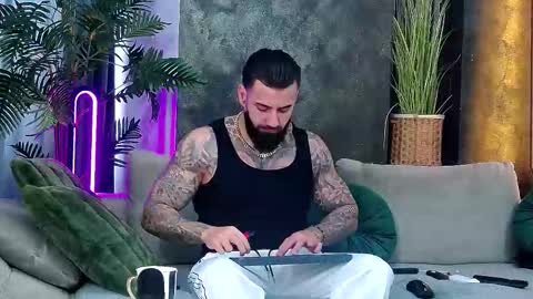 masterkingofmuscle online show from February 5, 7:56 am