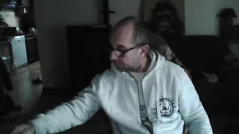 Snapshot of mat11efou chatting on February 26, 8:50 am mat11efou online show from February 26, 8:50 am