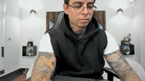 Snapshot of mateo_dilucajs1 chatting on October 17, 10:25 pm mateo_dilucajs1 online show from October 17, 10:25 pm