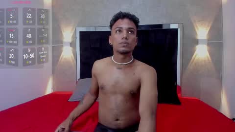 Mateo and Noah online show from November 19, 6:50 pm