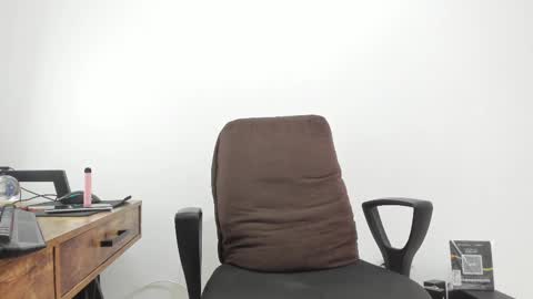 Matheus     online show from February 11, 8:20 pm