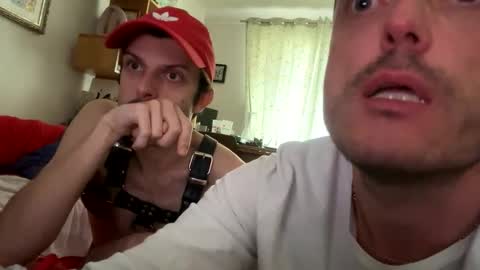 Snapshot of matt71136 chatting on October 25, 10:47 am french fist online show from October 25, 10:47 am