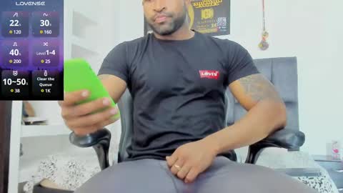 matt rodriguez92 online show from March 11, 5:35 pm