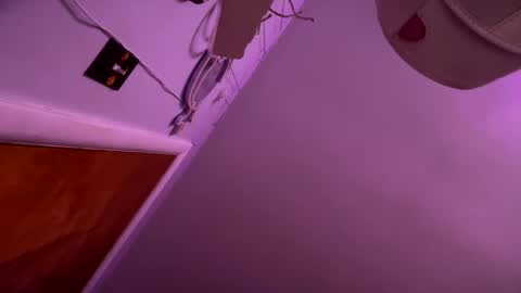 matthewc281 online show from February 20, 4:45 am