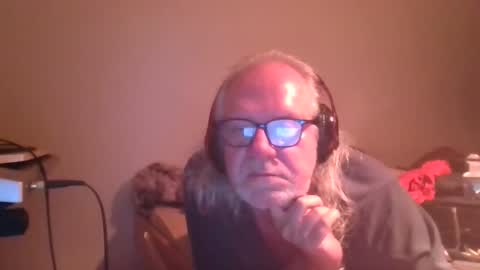 Snapshot of matthy60 chatting on November 1, 1:28 am Matthias online show from November 1, 1:28 am