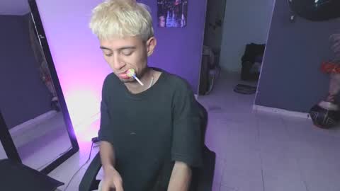 mattias     online show from February 28, 6:21 am