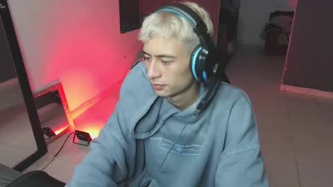 mattias     online show from February 23, 8:06 am