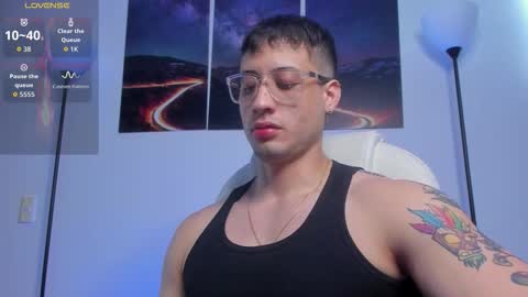 mattsaill_ online show from November 26, 2:36 pm