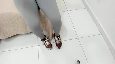 adela online show from December 16, 7:09 pm