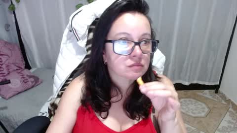 Snapshot of mature_wolf chatting on January 31, 10:21 pm Sonia online show from January 31, 10:21 pm