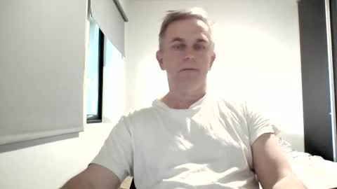 matureontheedge online show from May 24, 12:34 pm