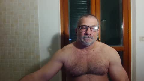 mauro1971 online show from April 15, 11:27 pm