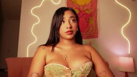 Snapshot of mavystar chatting on October 22, 1:09 am Mavy  online show from October 22, 1:09 am