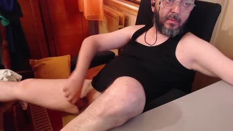 Max online show from June 20, 3:07 pm