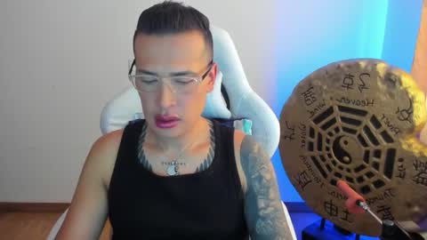 max__b online show from March 9, 8:21 pm