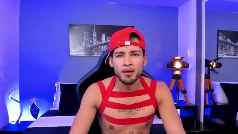 Snapshot of max_conor_ chatting on September 21, 11:58 am Max Conor online show from September 21, 11:58 am