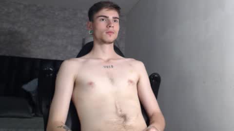 max_denver05 online show from September 18, 6:23 pm